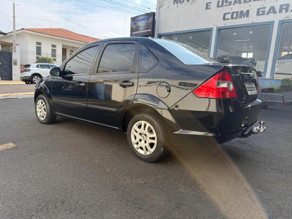 FORD Fiesta Sedan - Foto