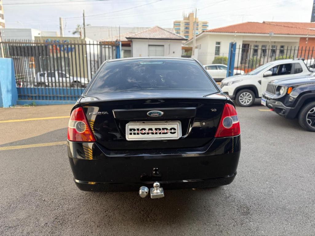 FORD Fiesta Sedan - Foto