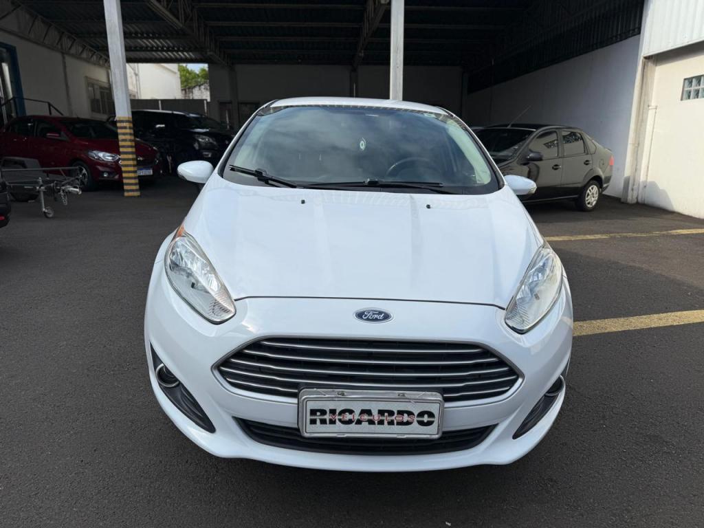 FORD Fiesta Sedan - Foto