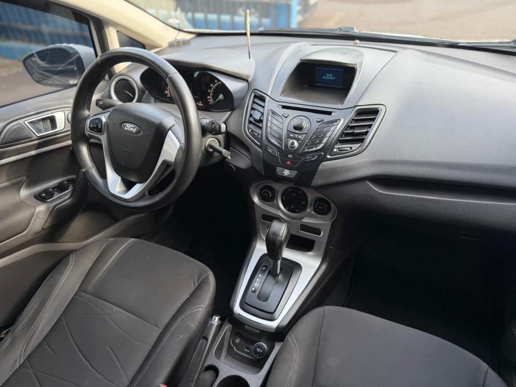 FORD Fiesta Sedan - Foto