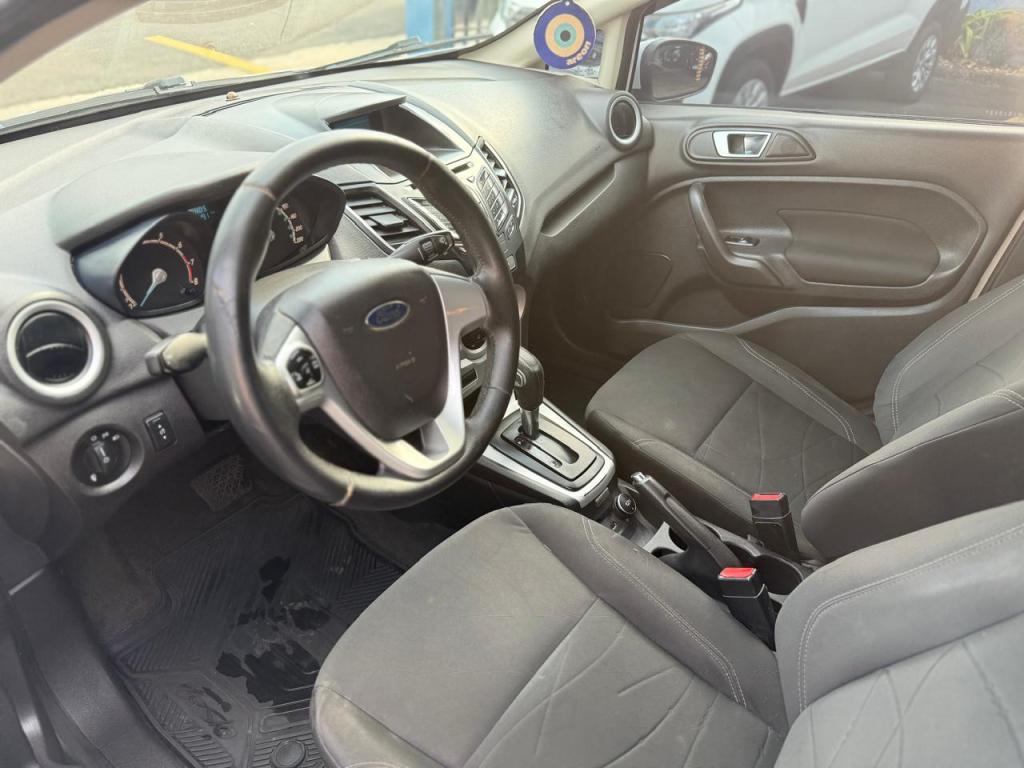FORD Fiesta Sedan - Foto