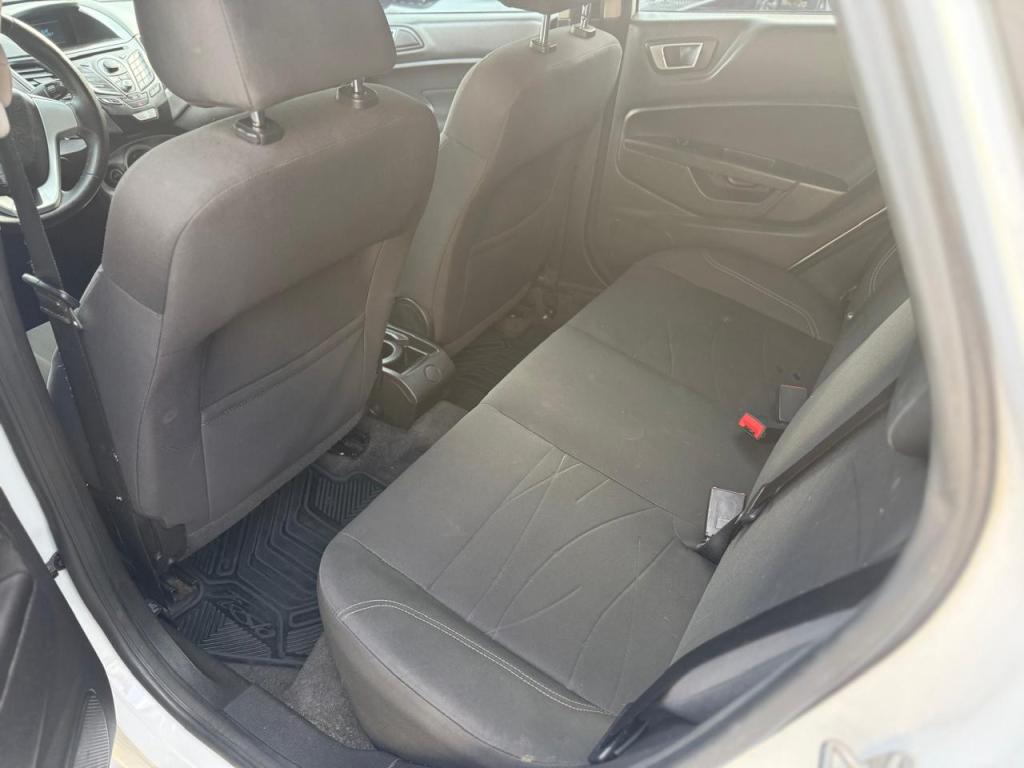 FORD Fiesta Sedan - Foto