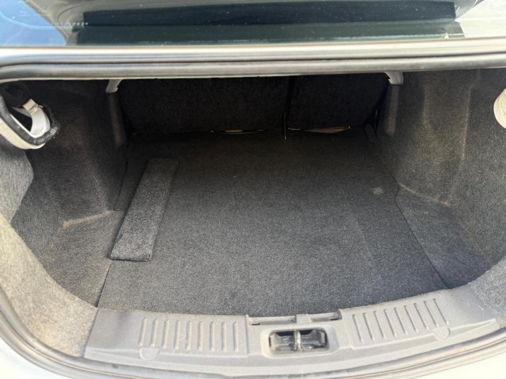 FORD Fiesta Sedan - Foto