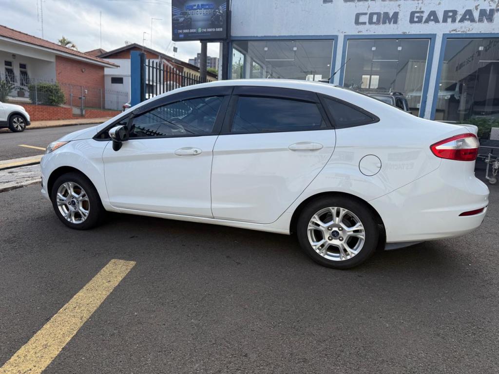 FORD Fiesta Sedan - Foto