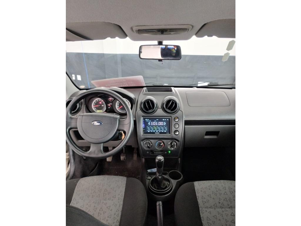 FORD Fiesta Sedan - Foto