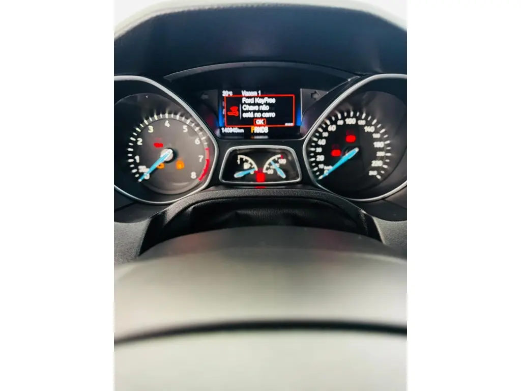 FORD Focus Hatch - Foto