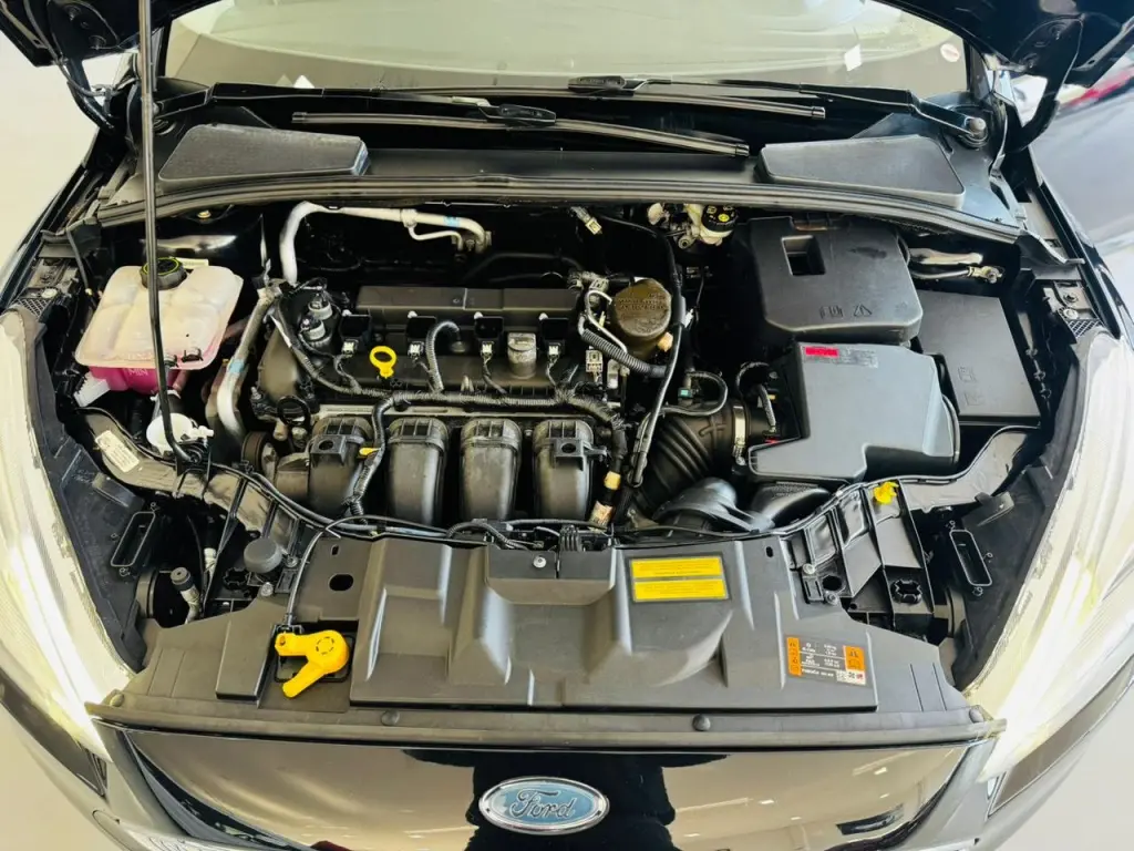 FORD Focus Hatch - Foto