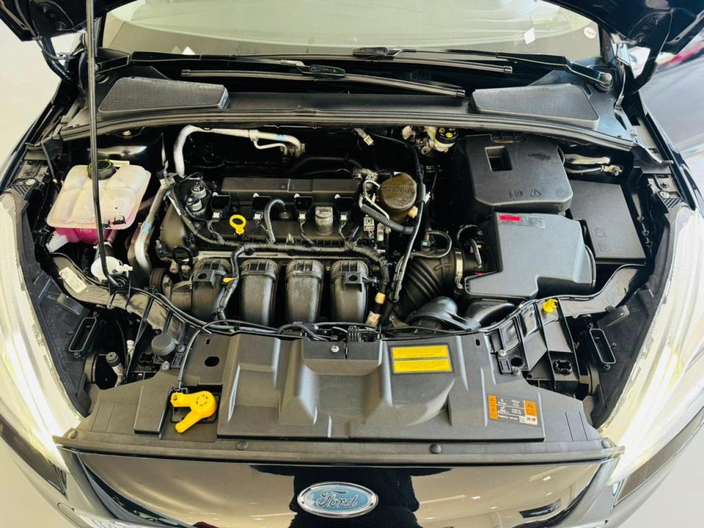 FORD Focus Hatch - Foto