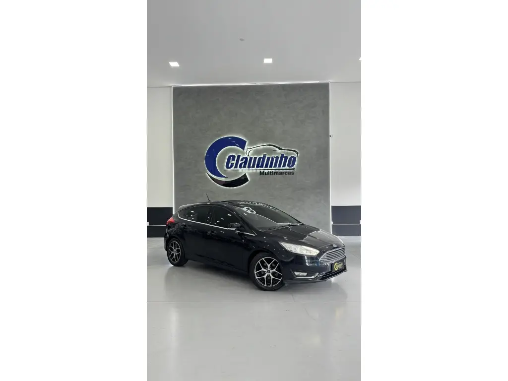 FORD Focus Hatch - Foto