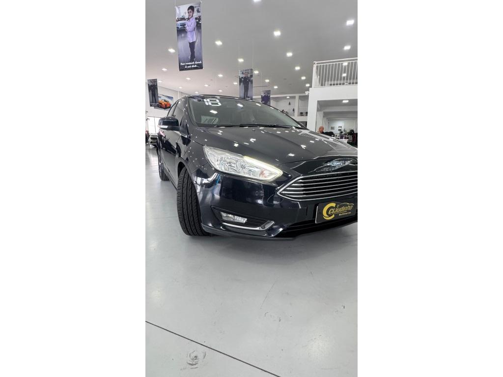 FORD Focus Hatch - Foto
