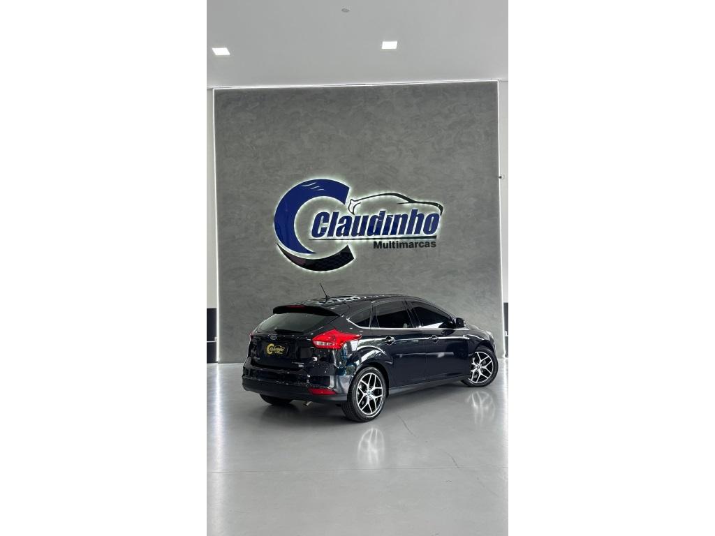FORD Focus Hatch - Foto
