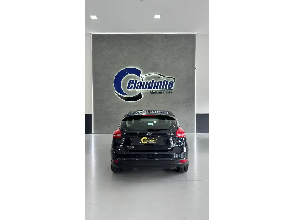 FORD Focus Hatch - Foto