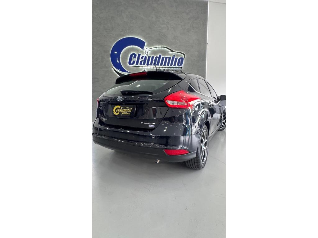 FORD Focus Hatch - Foto