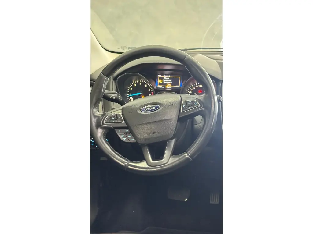 FORD Focus Hatch - Foto