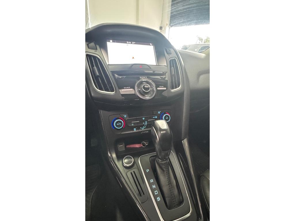 FORD Focus Hatch - Foto