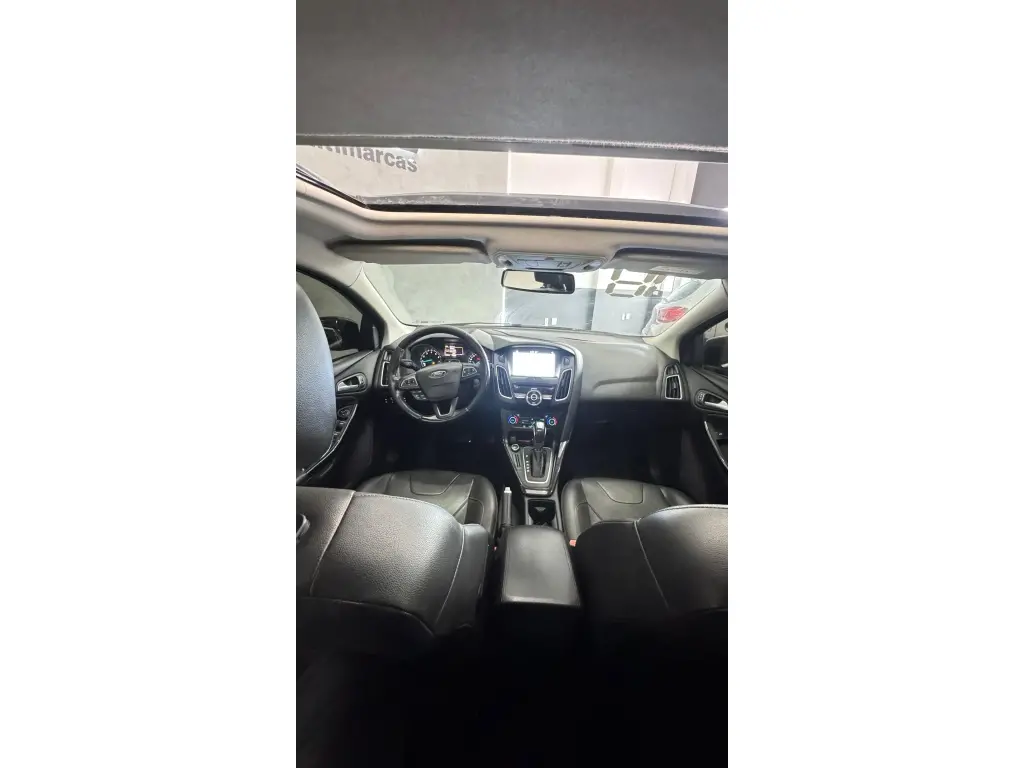 FORD Focus Hatch - Foto