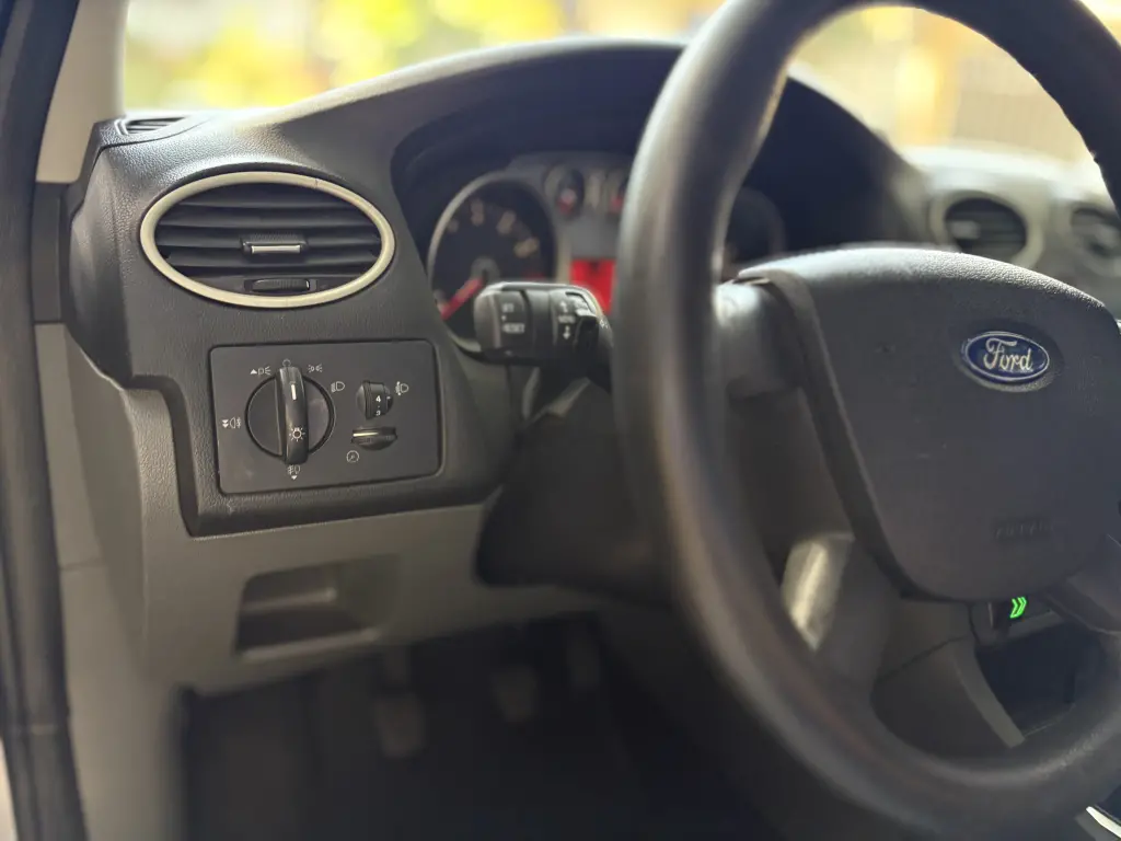 FORD Focus Hatch - Foto