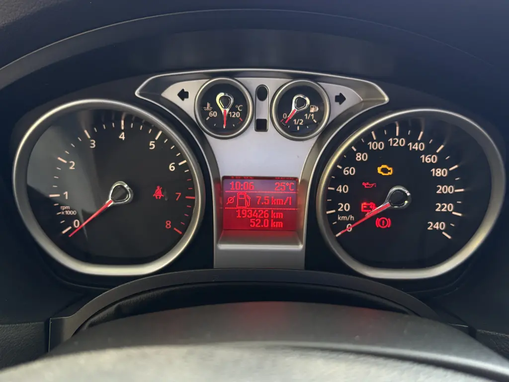 FORD Focus Hatch - Foto