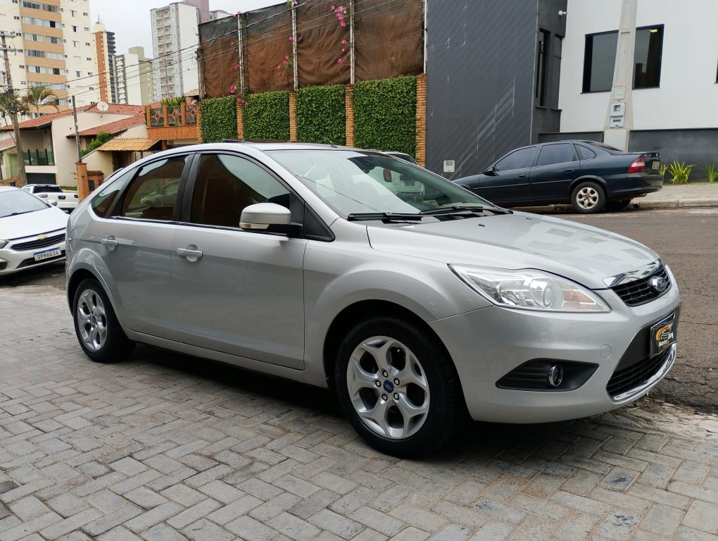 FORD Focus Hatch - Foto