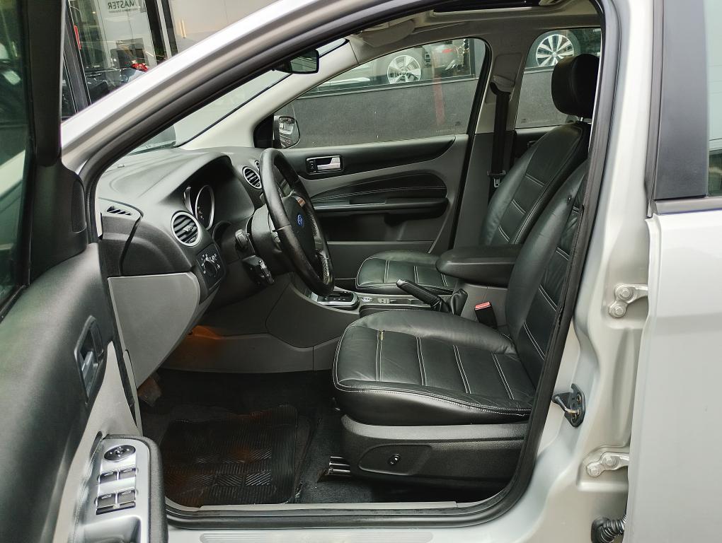 FORD Focus Hatch - Foto