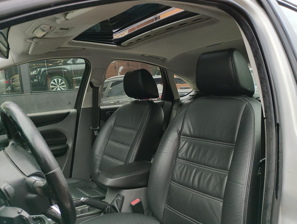 FORD Focus Hatch - Foto