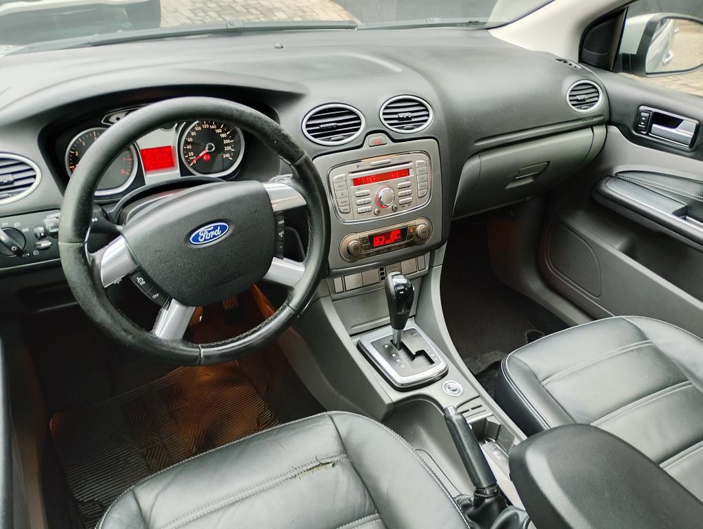 FORD Focus Hatch - Foto