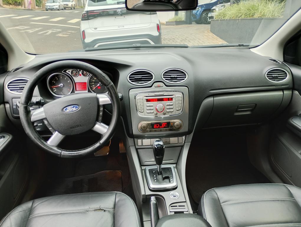 FORD Focus Hatch - Foto