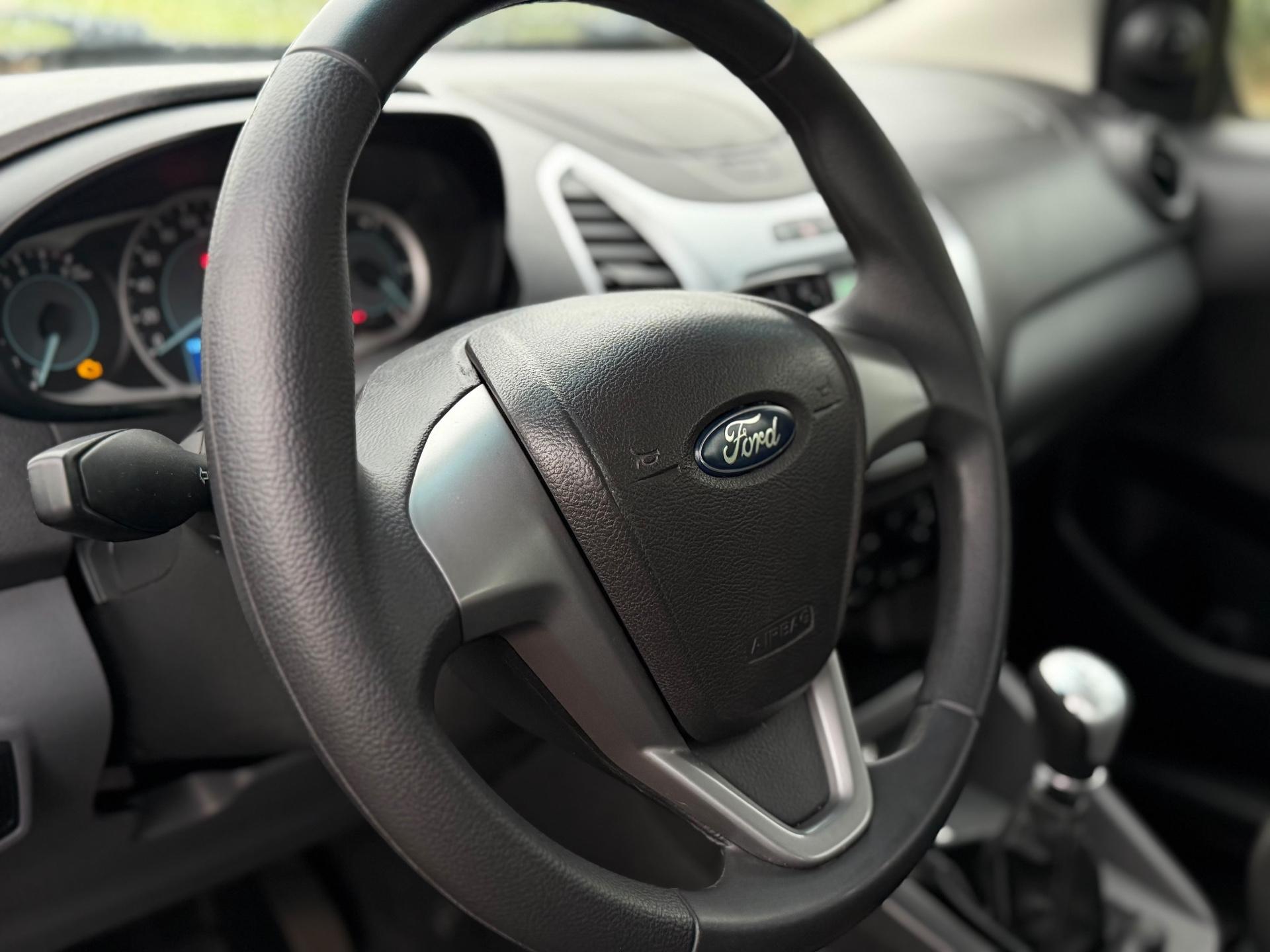FORD Ka Hatch - Foto