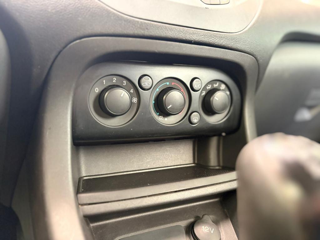 FORD Ka Hatch - Foto