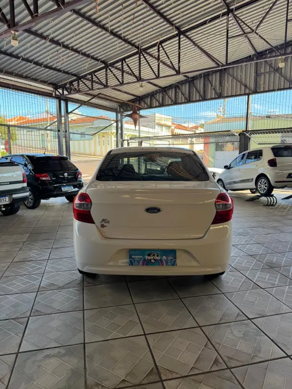 FORD Ka + Sedan - Foto