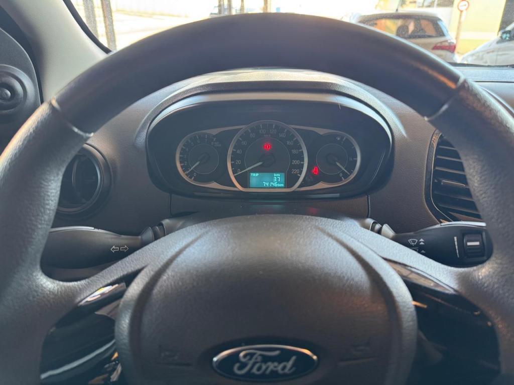 FORD Ka + Sedan - Foto