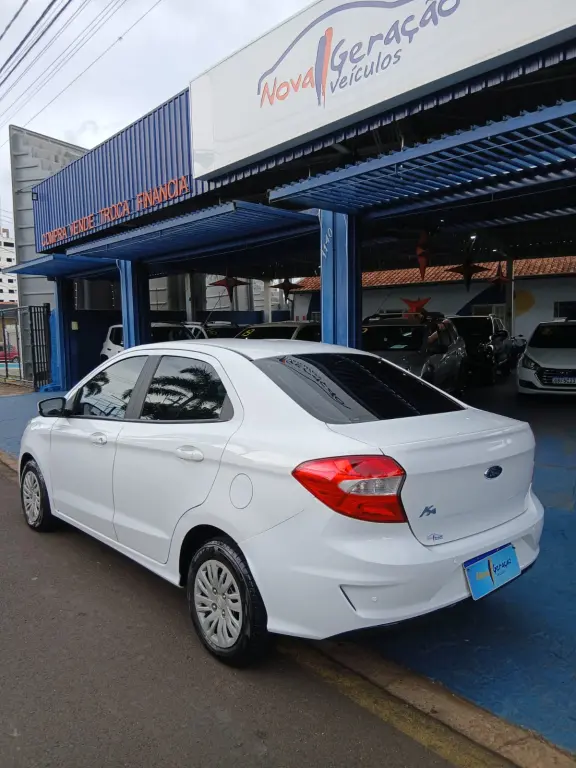 FORD Ka + Sedan - Foto
