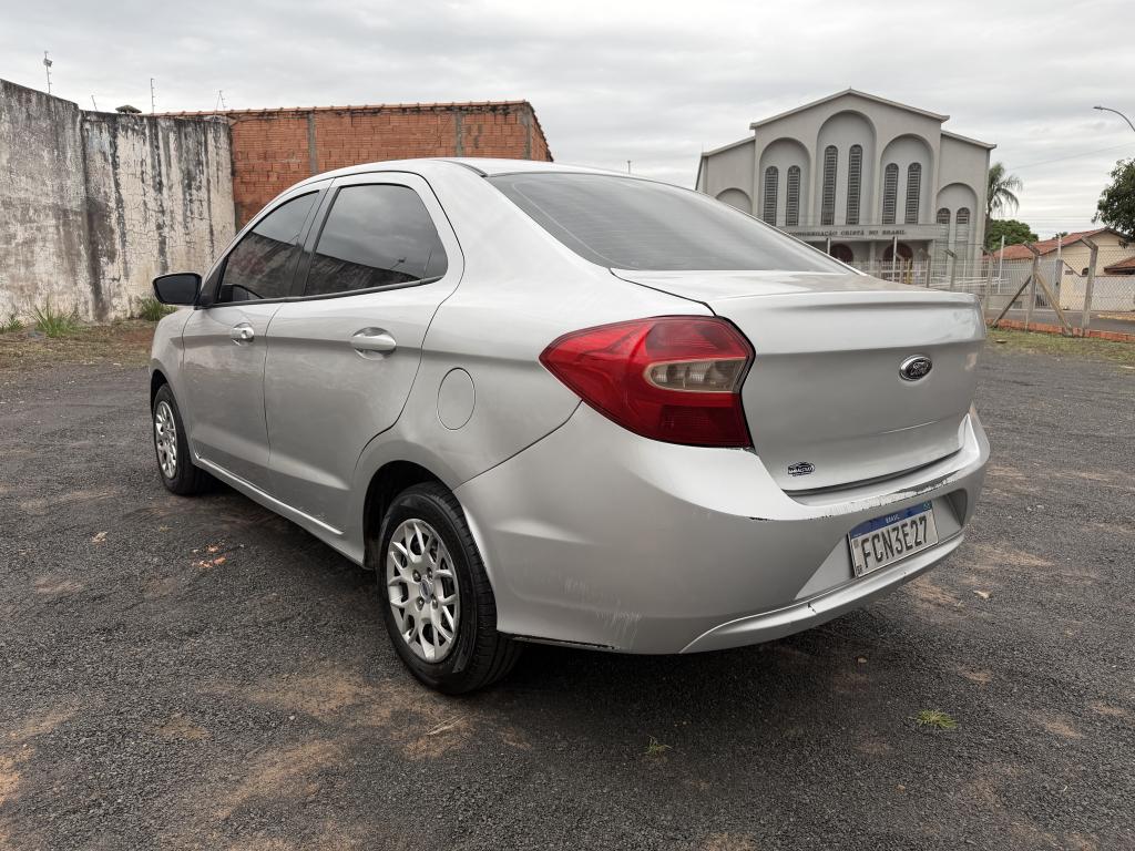 FORD Ka + Sedan - Foto