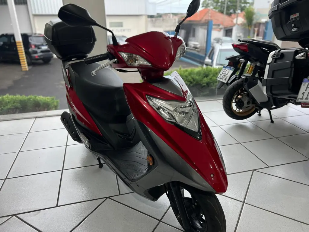 HAOJUE Lindy 125 - Foto
