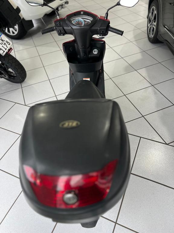 HAOJUE Lindy 125 - Foto