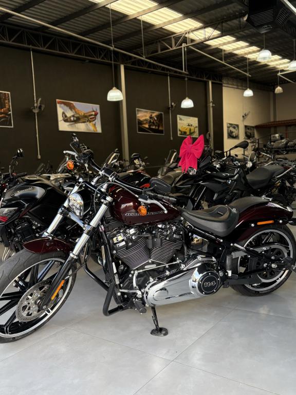 HARLEY DAVIDSON Breakout - Foto