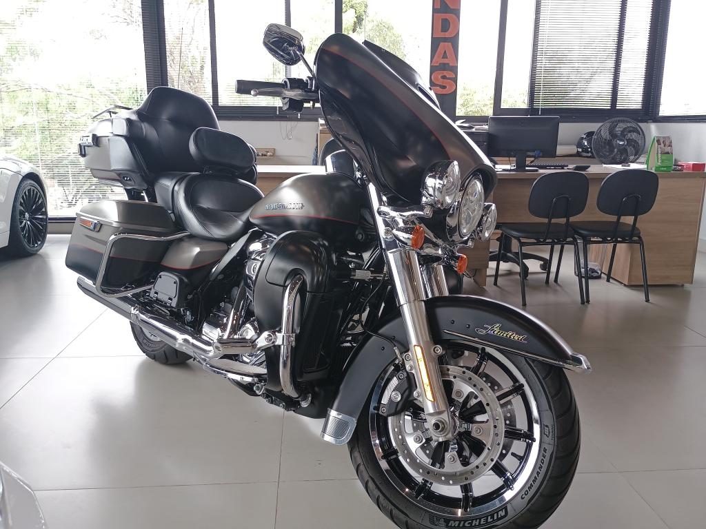 HARLEY DAVIDSON Electra Glide Ultra Limited - Foto