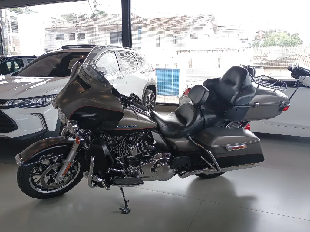 HARLEY DAVIDSON Electra Glide Ultra Limited - Foto