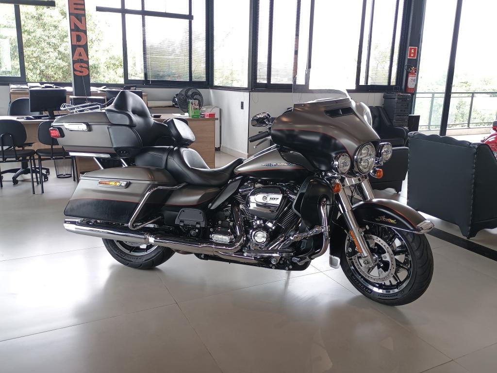 HARLEY DAVIDSON Electra Glide Ultra Limited - Foto