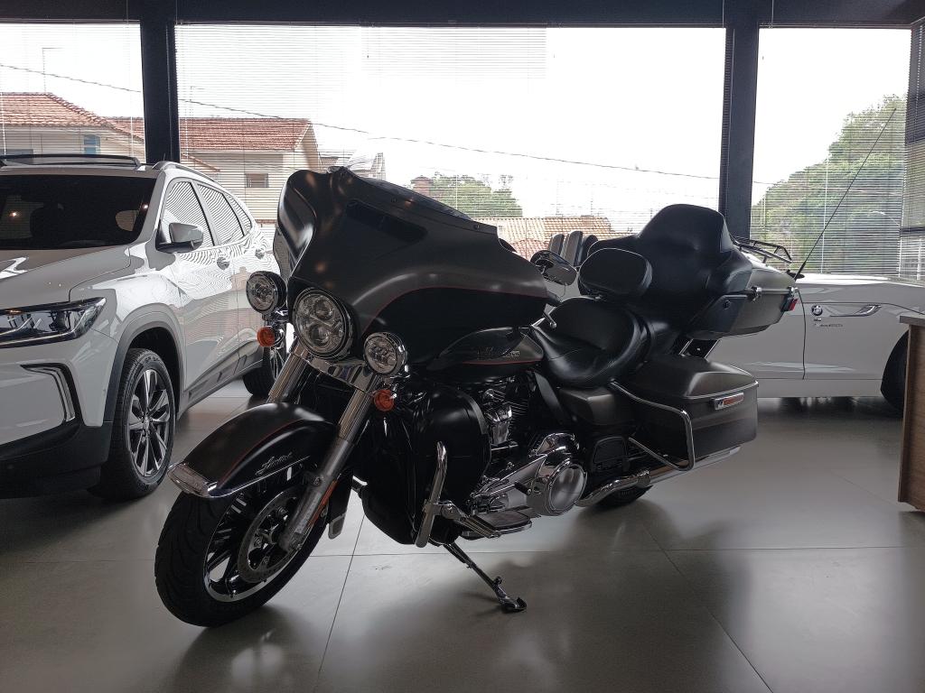 HARLEY DAVIDSON Electra Glide Ultra Limited - Foto