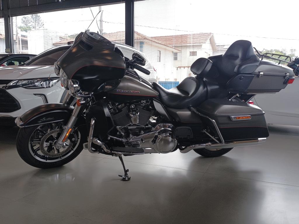 HARLEY DAVIDSON Electra Glide Ultra Limited - Foto