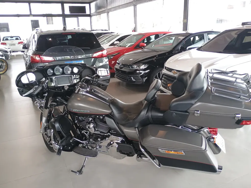 HARLEY DAVIDSON Electra Glide Ultra Limited - Foto