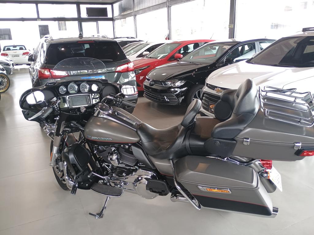 HARLEY DAVIDSON Electra Glide Ultra Limited - Foto