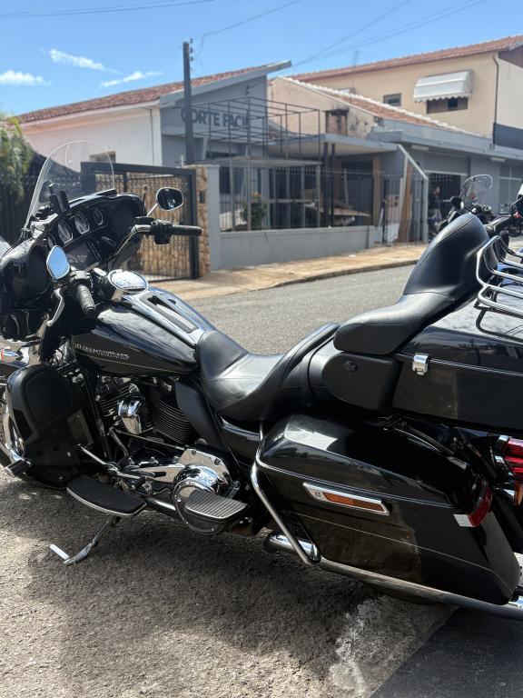 HARLEY DAVIDSON Electra Glide Ultra Limited - Foto