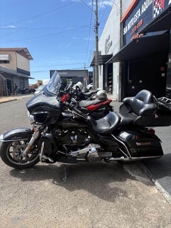 HARLEY DAVIDSON Electra Glide Ultra Limited - Foto
