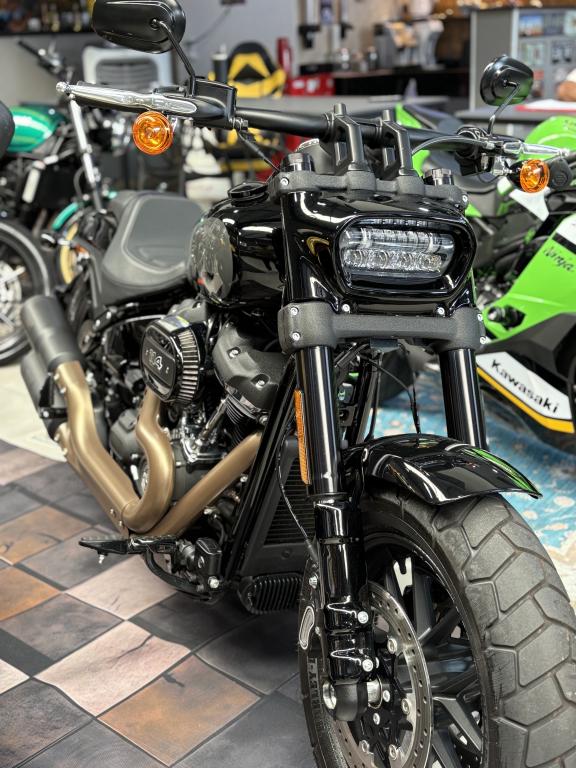 HARLEY DAVIDSON Softail Fat Bob - Foto