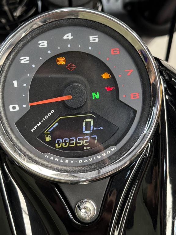HARLEY DAVIDSON Softail Fat Bob - Foto