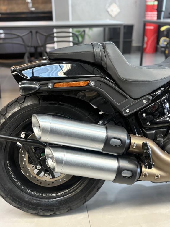 HARLEY DAVIDSON Softail Fat Bob - Foto