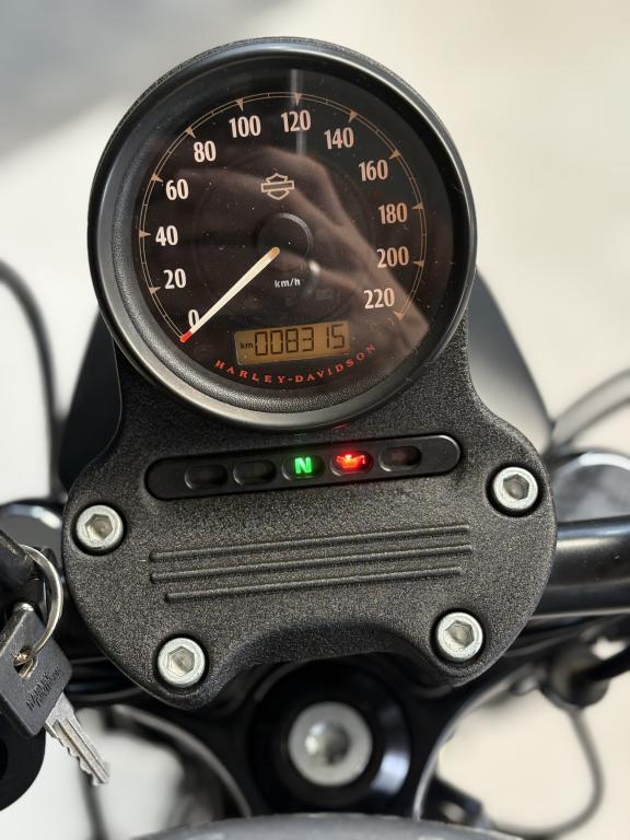 HARLEY DAVIDSON Sportster XL 883 - Foto