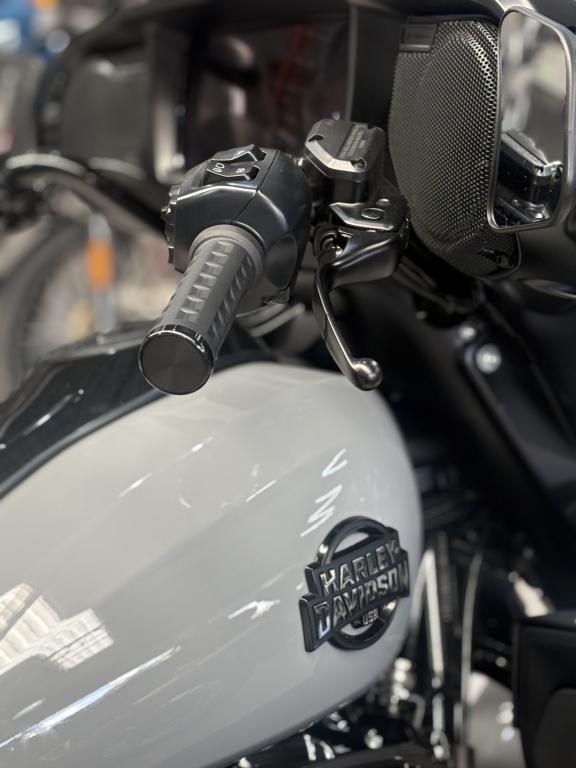 HARLEY DAVIDSON Street Glide FLHX - Foto